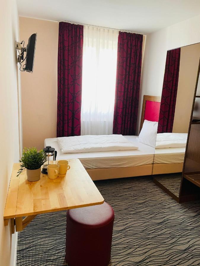 Point Hotel Apartments And Rooms Drezda Kültér fotó